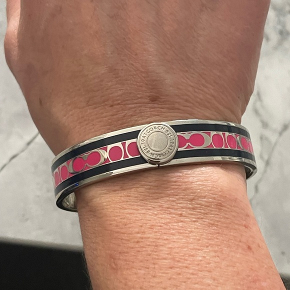 Black, pink and silver coach bracelet - Picture 6 of 7
